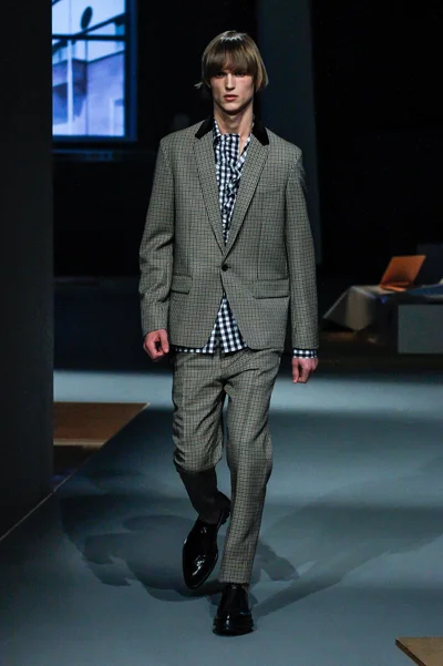 Look 3